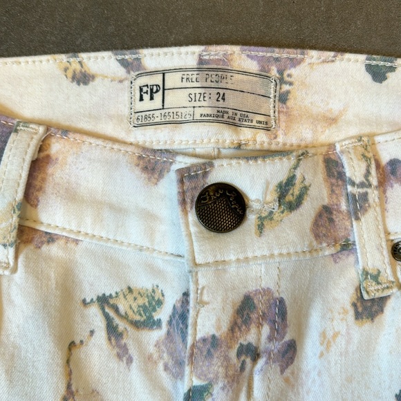 Free People Low Rise,Printed ,Super Flare Jeans - Picture 3 of 11